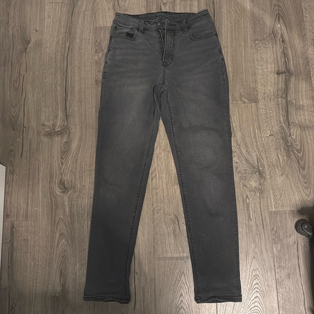 American Eagle jeans
Color: Black
Size: US 2 Long